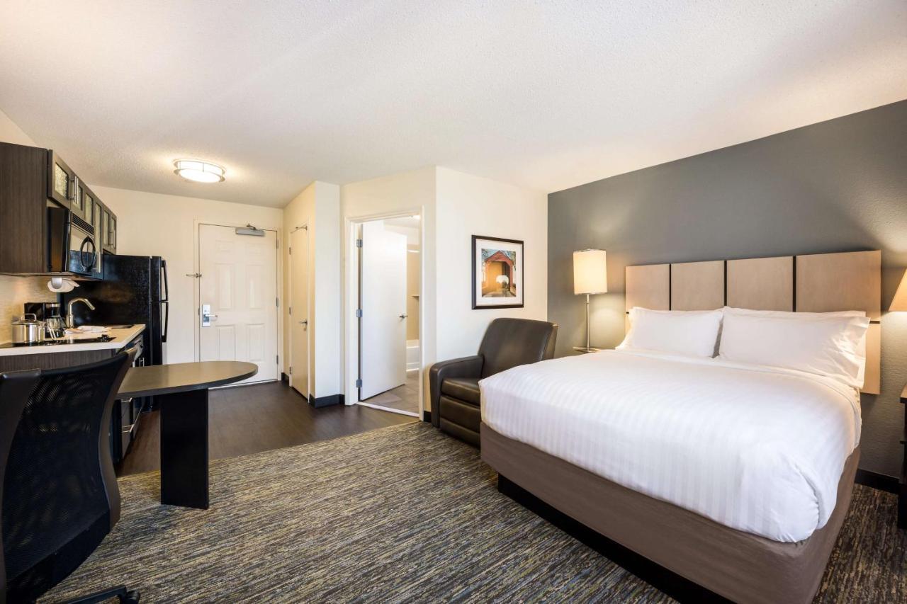 Sonesta Simply Suites Cleveland North Olmsted Airport Exterior foto